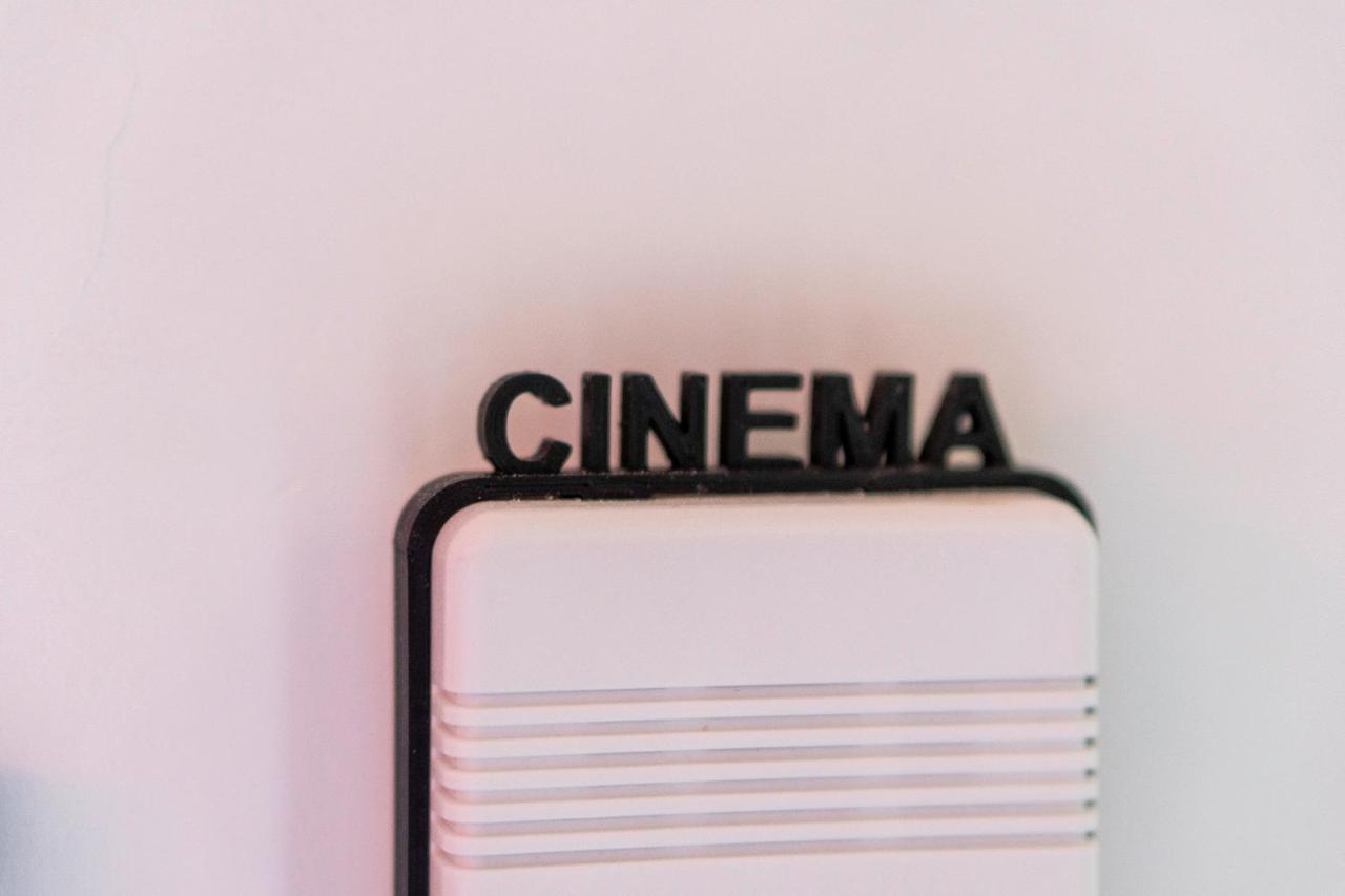 Roma Reva: Design Et Home Cinema Nimes Exterior photo